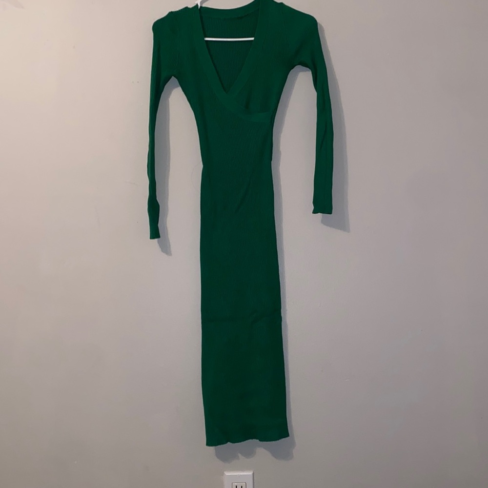 Long sleeve green dress